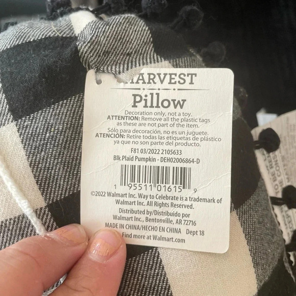 Harvest time black plaid pumpkin shape pillow-NWT - Picture 2 of 3